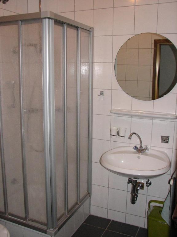 Haus Sonnenschein Apartment Ленещат Стая снимка