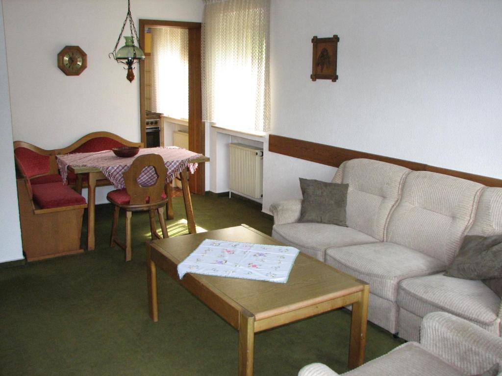 Haus Sonnenschein Apartment Ленещат Екстериор снимка