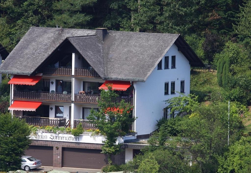 Haus Sonnenschein Apartment Ленещат Стая снимка